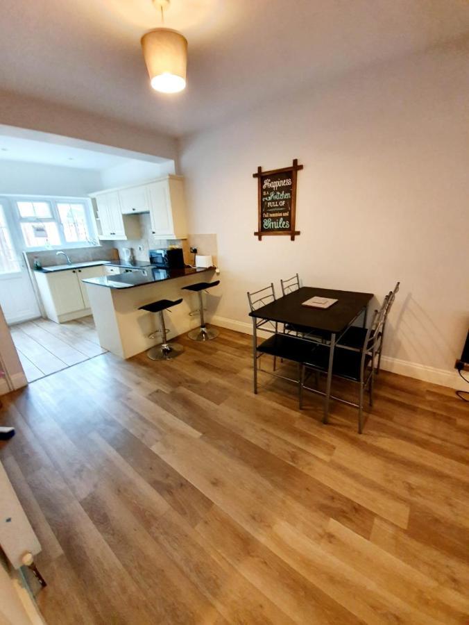 Beautiful 3 Bedroom House At The Sea Front - Amazing Location Southend-on-Sea Exterior foto